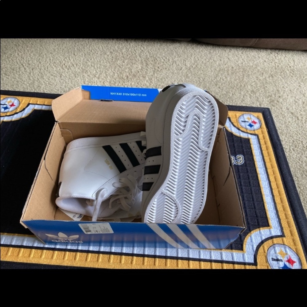 NWT classic adidas shell toe high tops